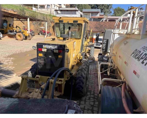 Foto de PIRAPETINGA/MG - Patrol Motoniveladora Caterpillar 120k 