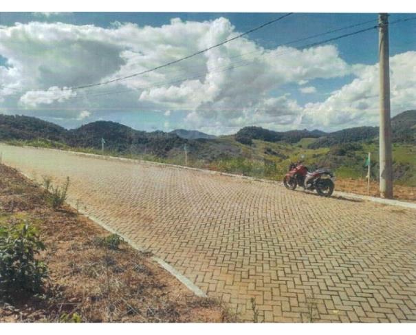Foto de CARANGOLA/MG — Lote com área de 2808,81m² no bairro Alterosa 