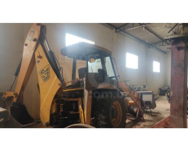 Foto de QUATIGUÁ/PR - Retroescavadeira JCB, modelo 3C