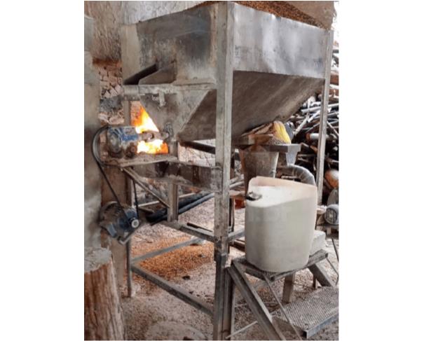 Foto de FORMIGA/MG - 02 Marombas, utilizadas no lançamento de casca de café nos fornos 