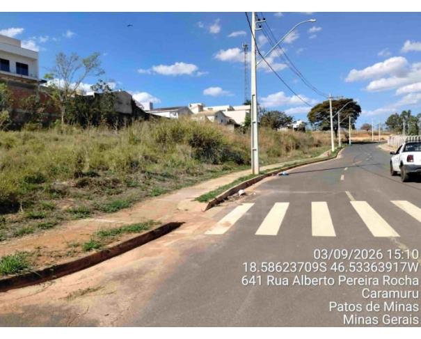 Foto de PATOS DE MINAS/MG - Lote 24 da quadra 17 com área de 1.075,04m² no bairro Copacabana