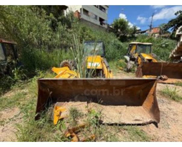 Foto de APIACÁ/ES - Retroescavaideira JCB modelo 3C