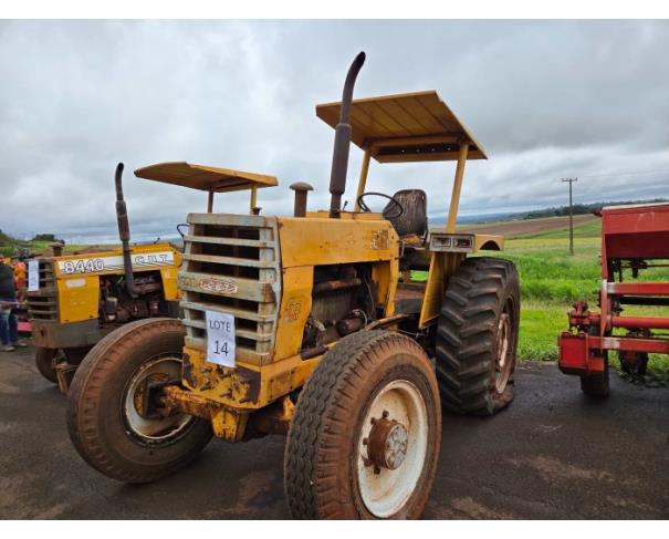 Foto de LONDRINA/PR - TRATOR AGRÍCOLA 4X4 MARCA CBT, MODELO 8060