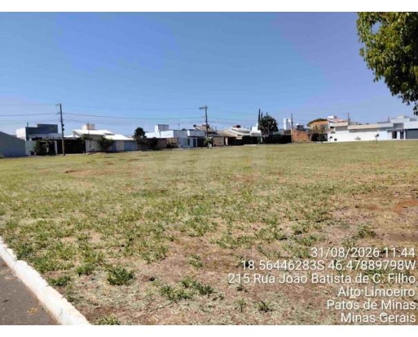 Foto de PATOS DE MINAS/MG - Praça constituída pela Quadra 13, com área de 4.256,00 m², localizada no Bairro Alto Limoeiro