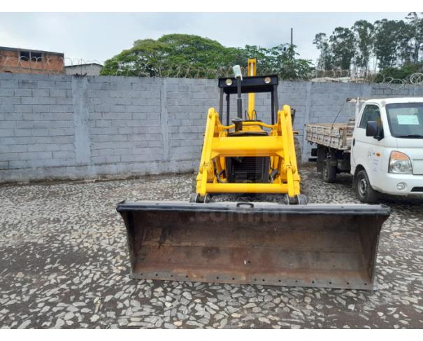 Foto de ITAÚNA/MG-RETROESCAVADEIRA  MASSEY FERGUSON