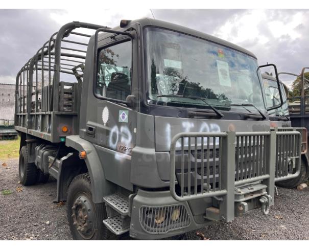 Foto de RIO DE JANEIRO/RJ- VTNE CAMINHÃO EMP GE ATEGO 1725/42 5T 4X4 MERCEDES-BENZ