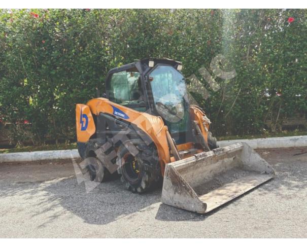 Foto de CONTAGEM/MG - MINI CARREGADEIRA - 840KG - PA13062