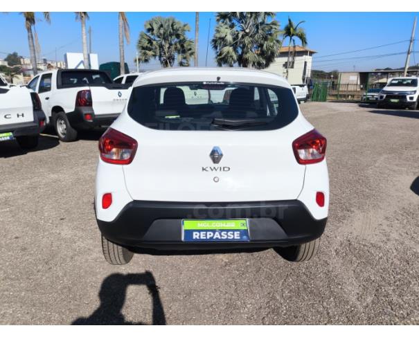 Foto de ITAÚNA/MG- RENAULT KWID ZEN 1.0 FLEX 12V 5P MEC. 2022/2023- PA13320
