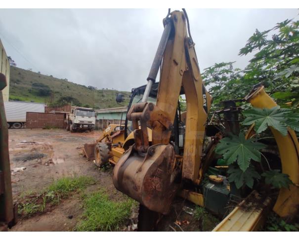 Foto de PIEDADE DE CARATINGA/MG - Retroescavadeira Caterpillar 416E, 2013/2013