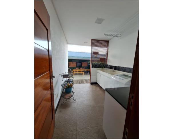 Foto de ITAÚNA/MG — Casa com 03 quartos sendo 01 suíte no bairro Belvedere