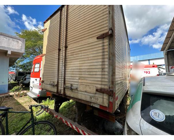 Foto de RIO DAS OSTRAS/RJ - CAMINHÃO C. FECHADA MERCEDES-BENZ MB 710