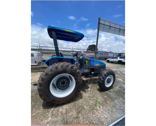 Foto de CONTAGEM MG - TRATOR DE PNEUS NEW HOLLAND TL 75 ANO 2012 COM 2.900H