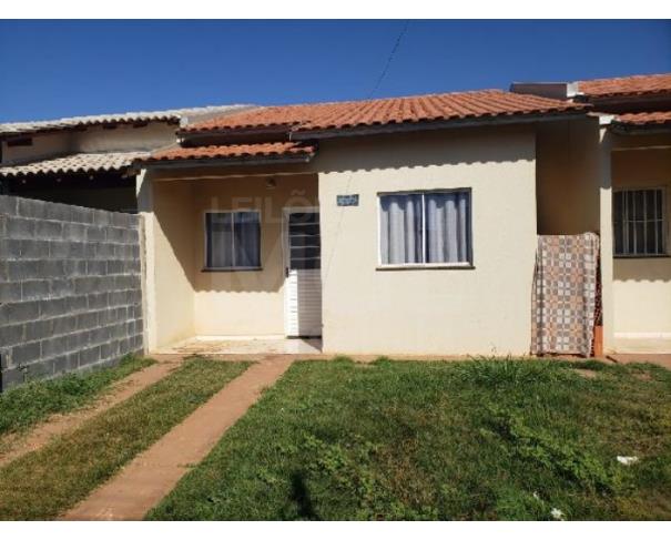 Foto de VÁRZEA GRANDE/MT — Casa com 2 quartos e 1 vaga na garagem no bairro Paiaguás.