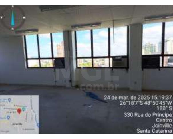Foto de JOINVILLE/SC - Sala Comercial com 460,60m² no Ed. Manchester no Centro