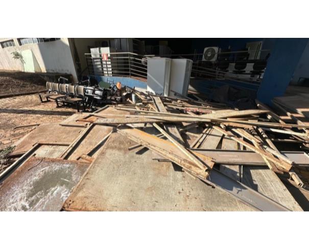 Foto de ITATIAIUÇU/MG-Barraca metálica modulada para evento formato pirâmide (quatro águas) 2,15m x 2,15m, estrutura de tubo, toldo da cobertura produzido em lona de alta resistência. Fornecedor bulchoz e cia Ltda.