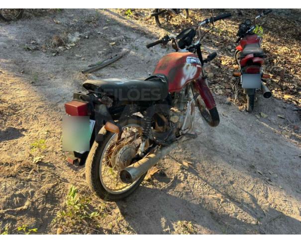 Foto de ARAGUAPAZ/GO - Motocicleta HONDA CG 125 Titan - PARA RETIRADA DE PEÇAS - MOTOR INSERVÍVEL