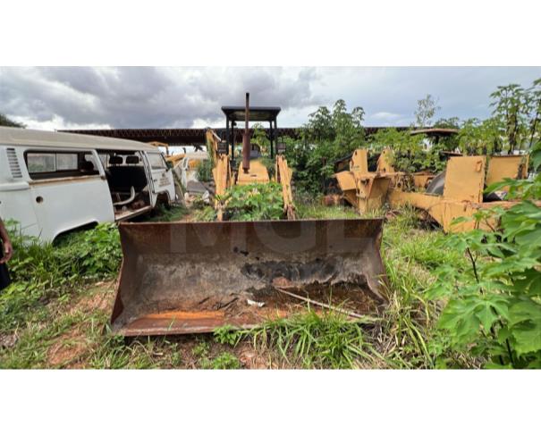 Foto de PLANALTINA/GO - Retroescavadeira Massey Ferguson, modelo MF 96