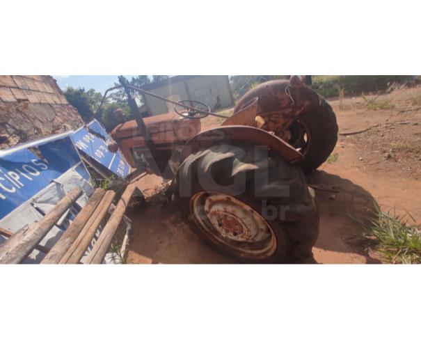 Foto de BELO HORIZONTE\MG- Trator Agrícola, Massey Ferguson, modelo 65X