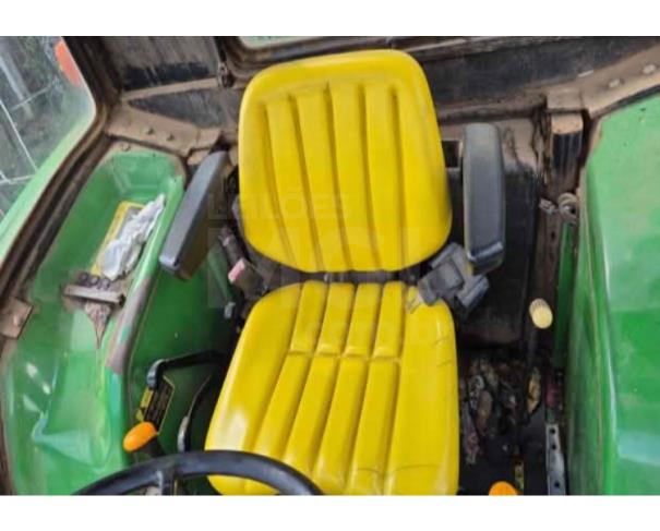 Foto de CAMPESTRE DA SERRA/RS - Trator Agrícola Cabinado John Deere– modelo 5600 – 4x4