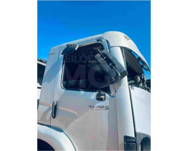 Foto de INHAPIM/MG - Caminhão VW 24.250 CNC 6X2, 2011/2012, DIESEL 