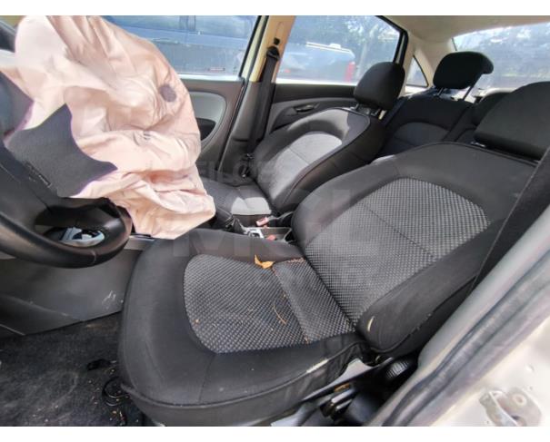 Foto de ITAÚNA/MG- FIAT LINEA LX 1.9 2010/2010-  PA12910