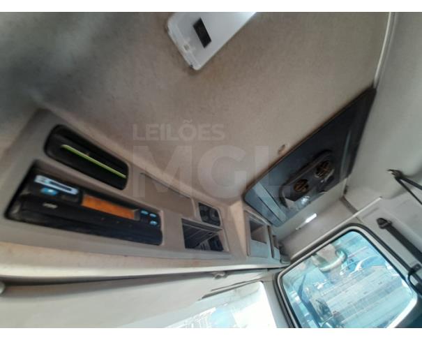 Foto de ITAÚNA MG CAMINHÃO NO CHASSI MERCEDES BENZ ATEGO 2429 - ANO 2012/2012