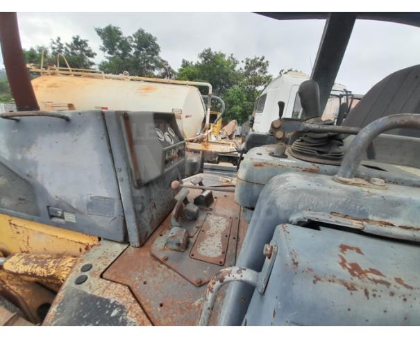 Foto de ITAÚNA/MG-TRATOR DE ESTEIRA – KOMATSU D41A 2000