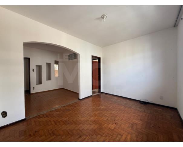 Foto de JUIZ DE FORA/MG – Casa residencial situada no bairro São Mateus 