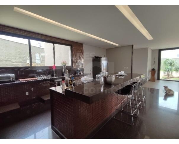 Foto de NOVA LIMA/MG – Casa com a área de 928,29m², situada em Alphaville Lagoa dos Ingleses Fase II