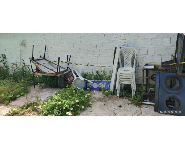 Foto de SENADOR POMPEU/CE - Lote de Mesas, Cadeiras, Carteiras Escolares entre outros