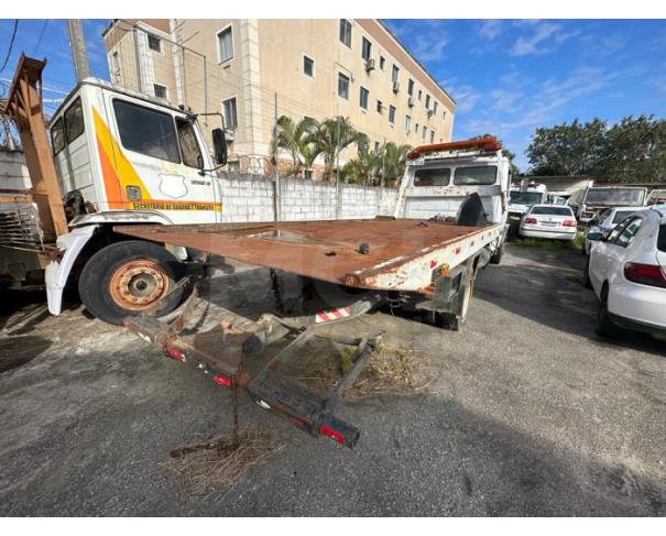 Foto de RIO DAS OSTRAS/RJ - CAMINHÃO MEC. OPERAC.MERCEDES MENZ MB 710