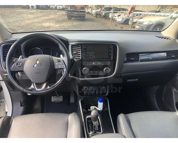 Foto de LOTE 004- MITSUBISHI MMC/OUTLANDER 3.0 GT ANO 2017/2018 JB22551