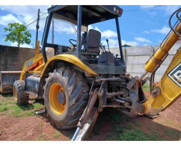 Foto de PARAGUAÇU/MG - Retroescavadeira Randon, modelo RK406, tração 4x4