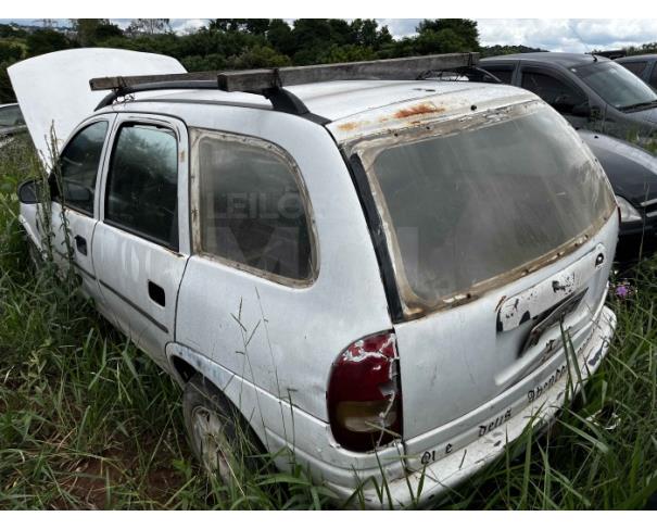 Foto de JUNDIAÍ/SP-VEÍCULO CONSERVADO-GM/CORSA GL W-1997/1977