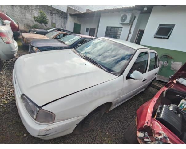 Foto de ARAXÁ/MG - VOLKSWAGEN Gol CL 1.6 MI - 1998/1999 - SUCATA