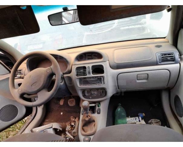 Foto de UBERLÂNDIA/MG - RENAULT CLIO PRI 1016VH - 2004/2004