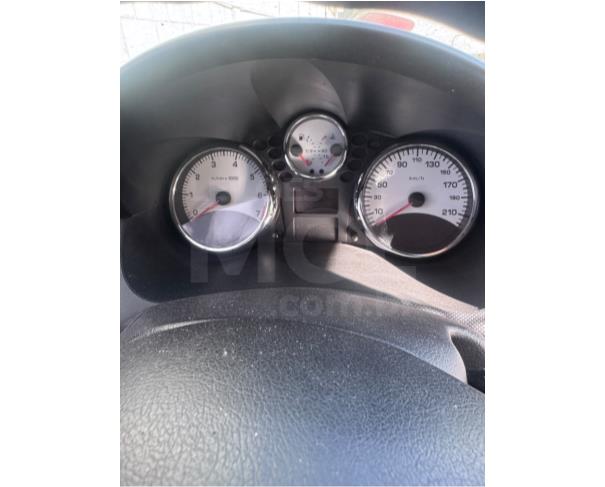 Foto de ITAÚNA/MG - PEUGEOT 207 Passion XR - 2011/2012