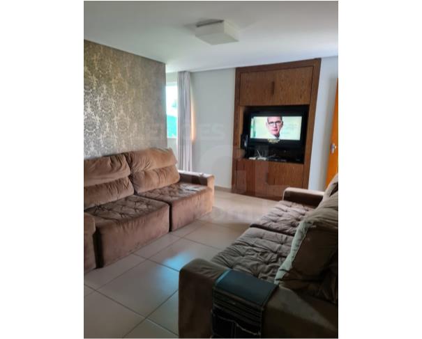 Foto de ITAÚNA/MG — Casa com 03 quartos sendo 01 suíte no bairro Belvedere