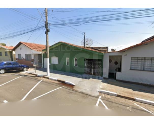 Foto de GUAXUPÉ/MG - Casa com Terreno de 200m² no Centro