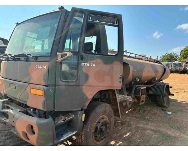 Foto de TERESINA/PI - Caminhão-pipa Ford Cargo 1722E, 2005