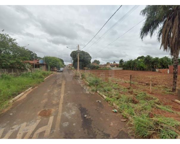 Foto de SANTA VITÓRIA/MG — [Fração ideal de 0,80% sobre] Terreno Urbano com 3.350,00m² no Centro