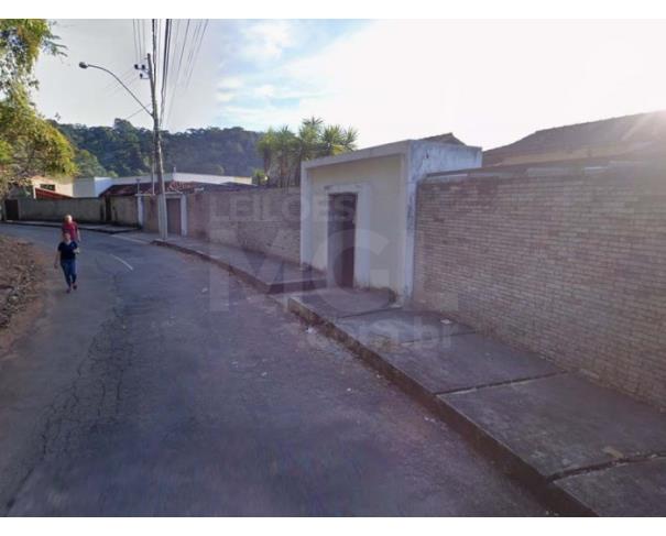 Foto de JUIZ DE FORA/MG — [Fração ideal de 50% sobre] casa com 04 quartos no Bairro Vale do Ipê