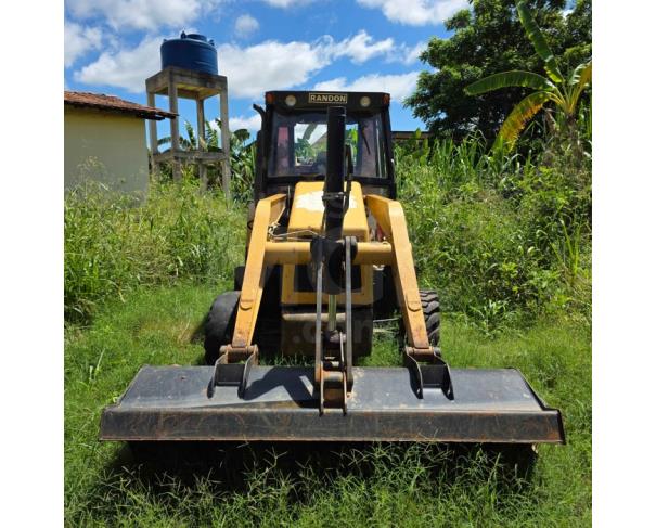 Foto de TUMIRITINGA/MG - Retroescavadeira Randon, modelo RD406