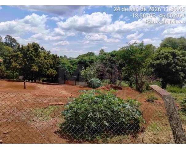 Foto de PATOS DE MINAS/MG - Lote urbano com área de 4.523,46 m², localizado no bairro Altos dos Caiçadas 