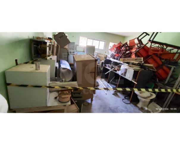 Foto de SENADOR POMPEU/CE - Lote de Geladeiras, Mesas, Ventiladores e entre outros