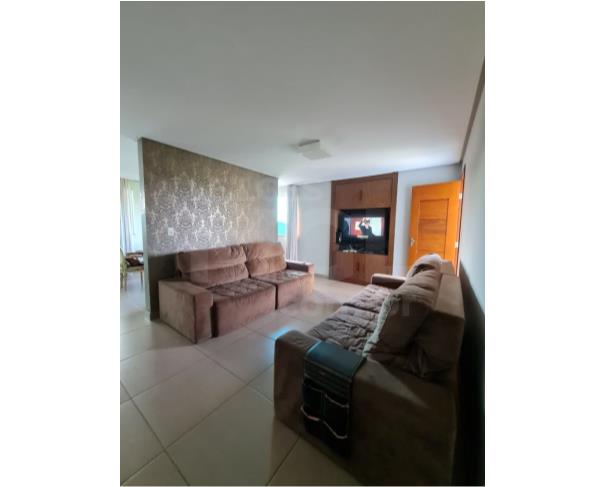 Foto de ITAÚNA/MG — Casa com 03 quartos sendo 01 suíte no bairro Belvedere