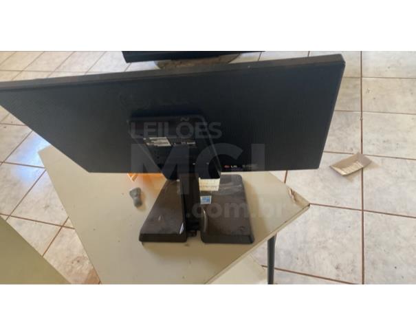 Foto de DUMONT/SP - Informática e eletrônicos – Televisores, monitores, caixa de som, impressora, CPU, microfones e etc