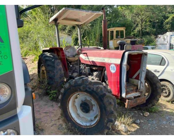 Foto de ADRIANÓPOLIS/PR - Trator Agrícola Massey Ferguson, modelo 275