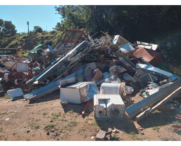 Foto de BRAZÓPOLIS/MG - Lote de Sucata Ferrosa