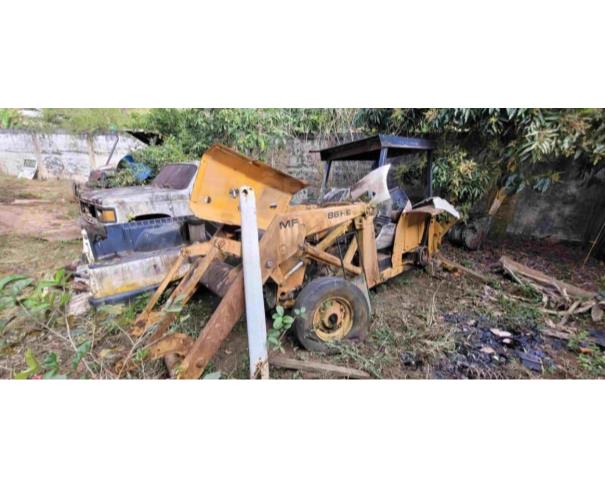 Foto de SANTA MARIA MADALENA/RJ - Retroescavadeira Massey Ferguson MF 86 HS